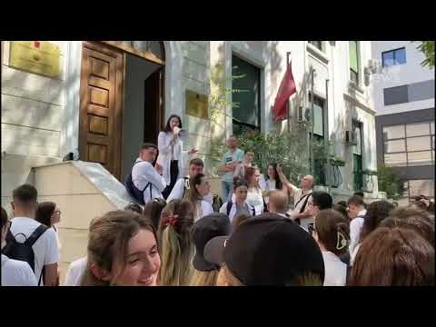 Top News – Projektligji i qeverisë! Studentët e mjekësisë paralajmërojnë të bojkotojnë vitin