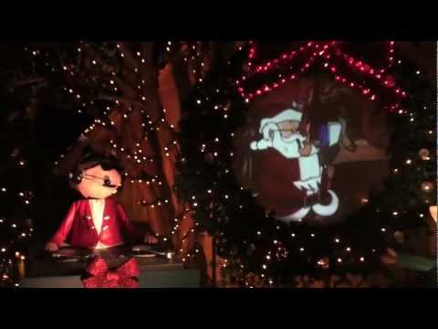 PureNRG "Santa Claus is Comin' to Town" Lights on Display 2011