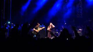 08  No Use For A Name - Feels like home, Via Munich (Feat Joey Cape & Karina Denike)