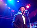 tonino Carotone tu vuo' fa' l'americano Live ...