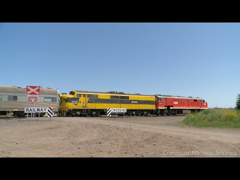 MK82: ChumRail 42103 & SSR GM10 With The ARTC AK Track Test Carriages (20/10/2022) - PoathTV Trains