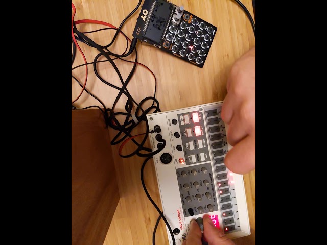 Vídeo relacionado con Sullroy - Adaptador de corriente CA para secuenciador digital Korg Volca Sample