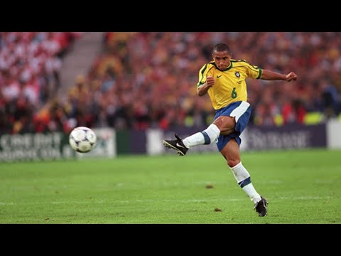 Roberto Carlos, El Hombre Bala [Goals & Skills]