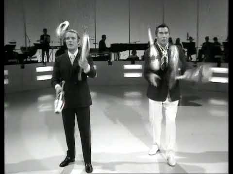 Dickie Henderson - Juggling sketch with Teddy Peiro - 1971