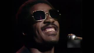 Stevie Wonder - Keep On Running (Live)