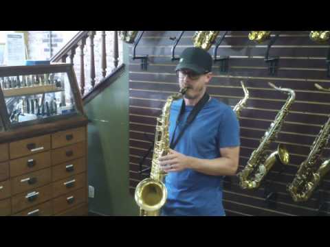 Saxquest - Older Yamaha 52 Tenor Sax Played by Ben Reece