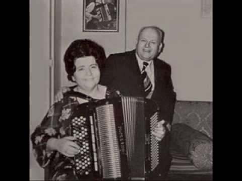 RADOJKA ŽIVKOVIĆ-SPLET PJESAMA I KOLO