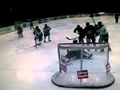 2 - 0 Jokipojat maali ilves pelissä.