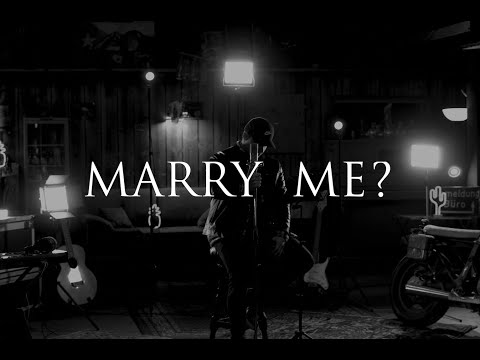 Mo - Du  (heimlicher Heiratsantrag als Song während Corona) Noch weiß sie von nichts!