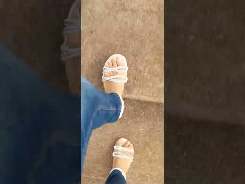 Praça das esculturas.  Altinópolis, SP.  aqui tá lindo, olha esse verde .