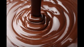 Como fazer CALDA DE CHOCOLATE - COM APENAS 3 INGREDIENTES - igual industrializada - (super cremosa)