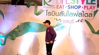 preview picture of video '2018.07.08 เป๊ก ผลิตโชค Robinson Lifestyle Chonburi - 2 (คุยให้นุชฟัง)'