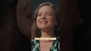 Elle rigole à la pire blague thumbnail