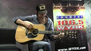 Mo Pitney Sings &#39;I Met Merle Haggard Today&#39; for WYRK