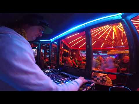 Snow Fest 2025 with CDj Cristian-Daniel @ Umbrella Les 2 Alpes / Apres ski live DJ mix