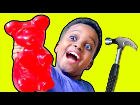 Shiloh Crushes GIANT GUMMY BEAR! - Shasha and Shiloh - Onyx Kids
