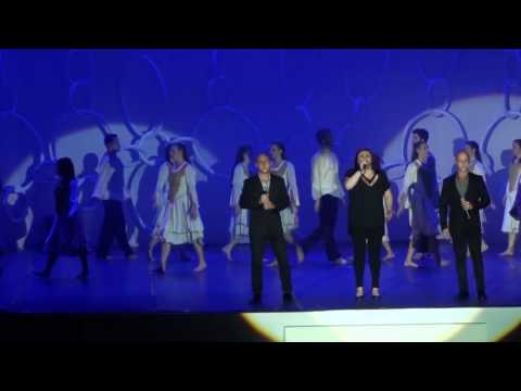 Lehakot Parparim Ktanim e Gdolim, Hakotzrim - Avinu Malkeinu