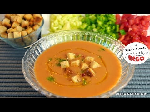 Gazpacho Andaluz. Receta tradicional con Batidora de Mano y Trucos.