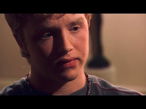 Noel Fisher/Sam Johnson - Huff 1x01