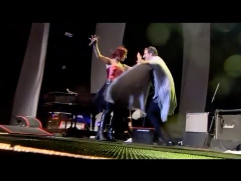 Charly García & Hilda Lizarazu - Símbolo de Paz en Vélez