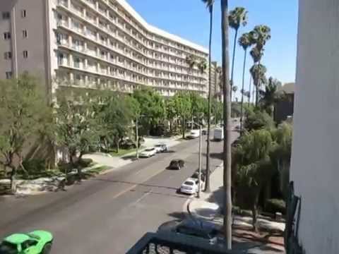 PL4706 - 2-Story 2 Bed + Den + 2 Bath Penthouse For Rent (Near Beverly Hills, CA).