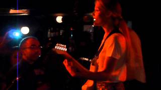 Florrie - Begging Me (Live in Madrid 15/09/12)