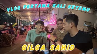 Download lagu VLOG  AYE - PERTAMA KALI KETEMU GILGA SAHID mp3