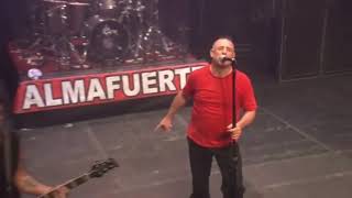 AlmaFuerte- AlmaFuerte en vivo