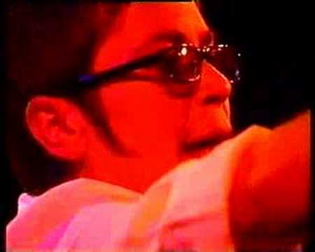 celia mara: solidao urbana