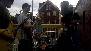 Lazy Suzans ft Lady Zen  brian boru