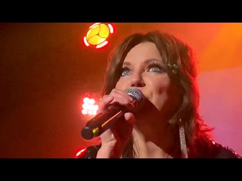 Martina McBride live at The Ridgefield Playhouse 4/8/22 - Encore