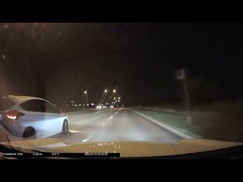 Ford Focus RS '16 vs. Infiniti G37 - Dig