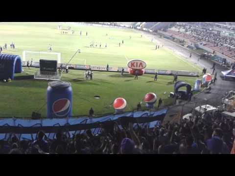 "Revolucionarios Motagua SALE EL CAMPEON" Barra: Revolucionarios 1928 &bull; Club: Motagua