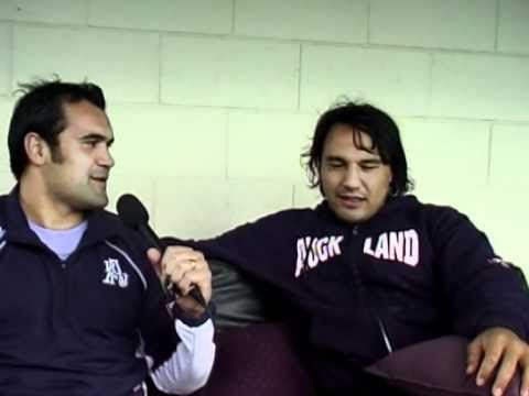 On the couch with Onosa'i - Ash Dixon