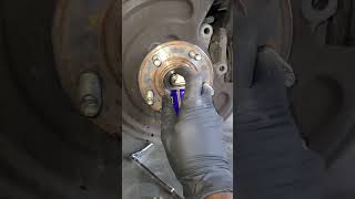 DIAGNOSIS AND DIY 07-13 FORD EDGE SPORT AWD  HOW TO CHANGE REAR WHEEL  HUB AND BEARING #diy #howto