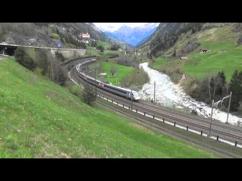 ETR 470 FS.  ENTRA IN GALLERIA WASSEN. (CH) 25 - 4 - 2015.