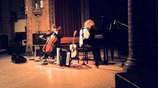 Moddi - Let the Spider Run Alive (live at Vondelkerk november 2013)