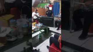 Download lagu MENTARI TRIO live REUNI mp3