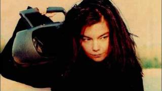 Björk - Um Akkeri (The Anchor Song)