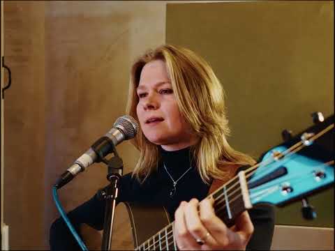 Katie Spencer - Come Back and Find Me (Live Session)
