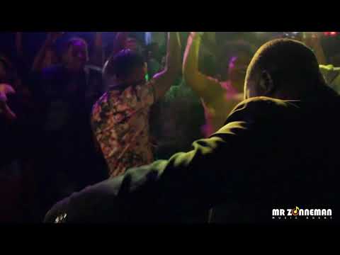 The Caribbean Golden Boy Mony Hond Bordo&' geeft show in Nickerie