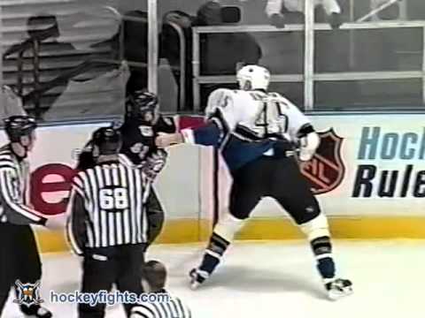 Alex Henry vs Gordie Dwyer