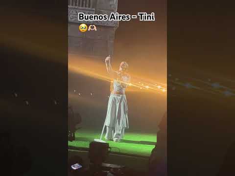 #Tini cantando Buenos Aires en Hurlingham