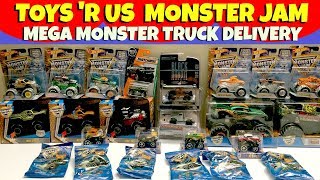 MONSTER JAM Toys 'R Us Delivery Scooby Doo Grave Digger Team Hot Wheels