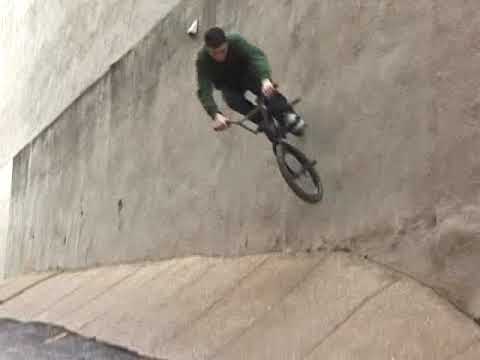 WHAT GOES ON bmx