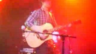 Richard Fleeshman singing Eighteen in portsmouth