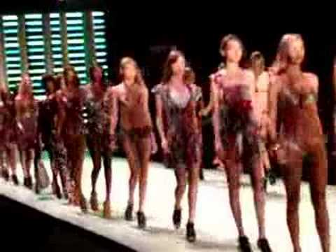 Desfile da Movimento na SPFW Verão 2009