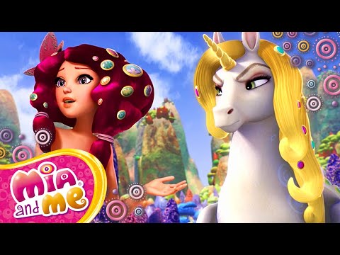 Mia Breaks Up A Unicorn Fight! - Mia and me - Season 2🦄🌈