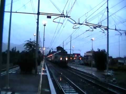 E656.489 + E402.123 (guasta) in partenza con l' ICN 1956 Palermo Centrale/Siracusa - Roma Termini