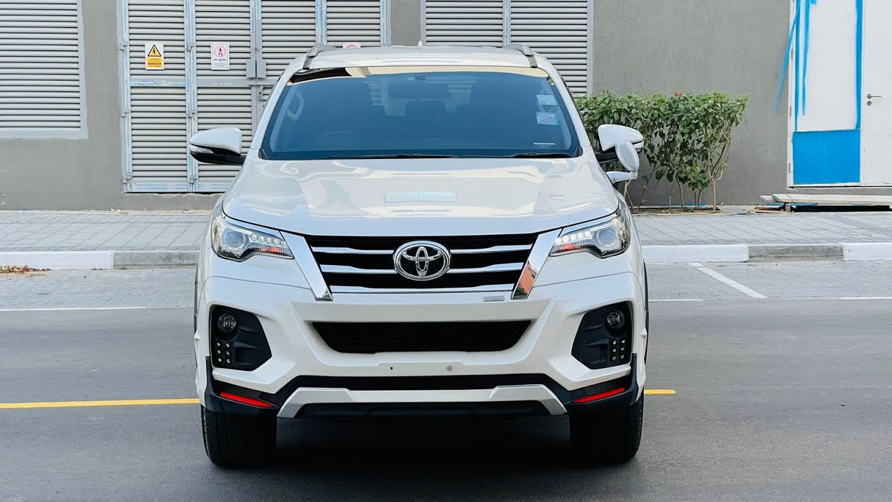 Toyota Fortuner 2015 *Top of the Line Options* AT 2.8CC Diesel 2WD Push Start Rear TV Premium Body Kit video
